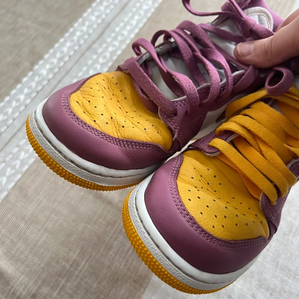 Nike‎ Air Jordan 1 High Kids Yellow Purple White Sneakers Youth